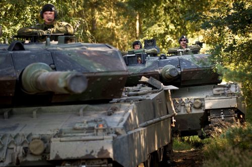Odtwarzane holenderskie wojska pancerne mają opierać się o batalion liczący między 46 a 52 czołgów Leopard 2A8, zastępując obecnie leasingowaną kompanię Leopardów 2A6MA2  / Zdjęcie: MO Holandii