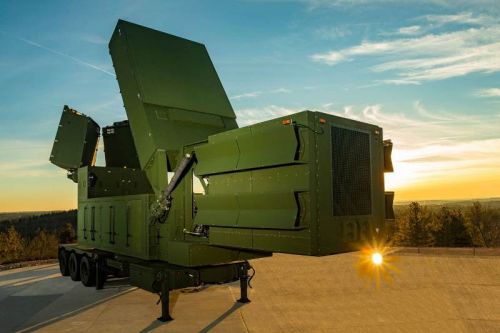Przed końcem tego roku Raytheon planuje dostarczyć odbiorcom dwie nowe stacje radiolokacyjne LTAMDS / Zdjęcie: Raytheon