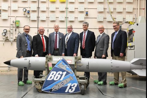 Pierwsza seryjna bomba nuklearna B61-13 / Zdjęcie: NNSA