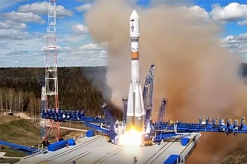 Rakieta nośna Sojuz-2.1b startuje z kosmodromu Plesieck w obwodzie archangielskim / Zdjęcie: kadr z filmu MO FR