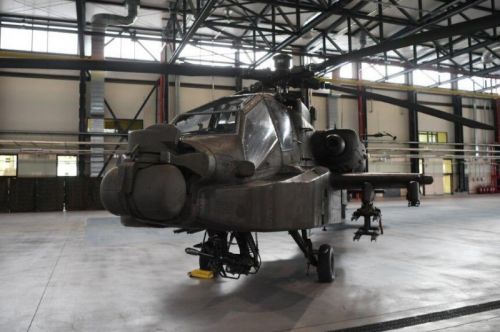 8 używanych AH-64D będzie leasingowanych przez Polskę do czasu wdrożenia nowych AH-64E / Zdjęcie: MON