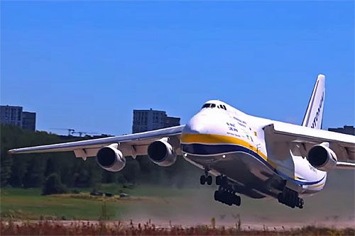Wyremontowany An-124-100 UR-82073 startuje do lotu z lotniska Swiatoszyno / Zdjęcie: kadr z filmu PP Antonow