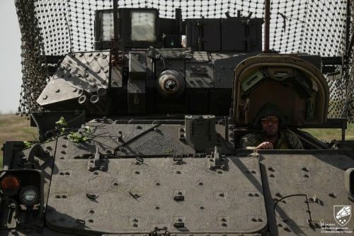 Wsparcie bwp M2 Bradley w ukraińskiej służbie Waszyngton wycenił na kwotę do 150 mln USD / Zdjęcie: 25. Samodzielna Brygada Powietrznodesantowa