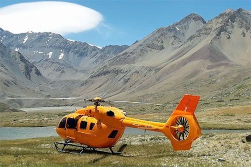 Pierwszy śmigłowiec H145 Airbus Helicopters dostarczył Chile w 2021. Jego operatorem jest Ecocopter,  wykorzystujący śmigłowiec do transportu medycznego i w górnictwie / Zdjęcie: Ecocopter