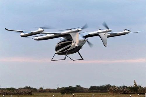 Autonomiczny samolot eVTOL CaryAll w locie testowym / Zdjęcie: AutoFlight
