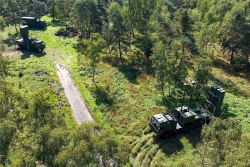 Diehl Defence – powołując się na dane od Ukraińców – podaje, że IRIS-T SLM osiągnął bardzo wysoką skuteczność nawet podczas fal ataków obejmujących ponad 15 celów / Zdjęcie: Diehl Defence