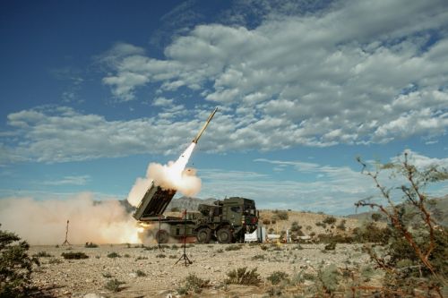 GMARS łączy siłę ognia systemu M270A2 MLRS z mobilnością M142 HIMARS / Zdjęcie: US Army