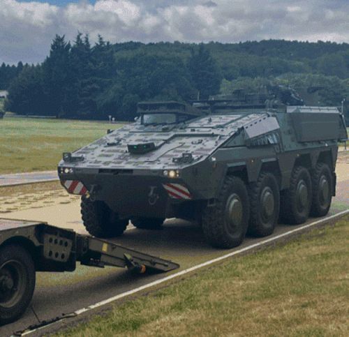 British Army zamówiła do tej pory 623 transportery Boxer / Zdjęcie: RBSL