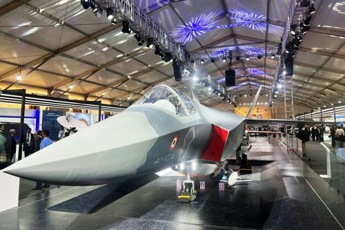 Makieta AMCA pokazana podczas Aero India 2025 / Zdjęcie: EDR