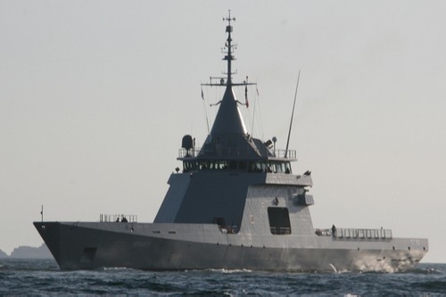 Jedynym dotychczas istniejącym okrętem typu Gowind jest stosunkowo mały patrolowiec L'Adroit, zbudowany z własnych środków DCNS. Jednostka o wyporności 1450 t jest testowana przez francuską marynarkę wojenną / Zdjęcie: DCNS