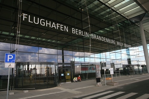 Terminal nowego berlińskiego lotniska BER wymaga dalszych prac wykończeniowych