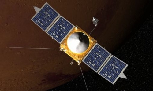 Artystyczna wizja sondy MAVEN nad powierzchnią Marsa / Zdjęcie: NASA