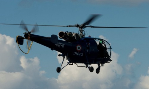  Planowane do zakupu śmigłowce najprawdopodobniej zastąpią obecnie wykorzystywane HAL Chetak (na zdjęciu w barwach marynarki wojennej Indii) / Zdjęcie: US Navy