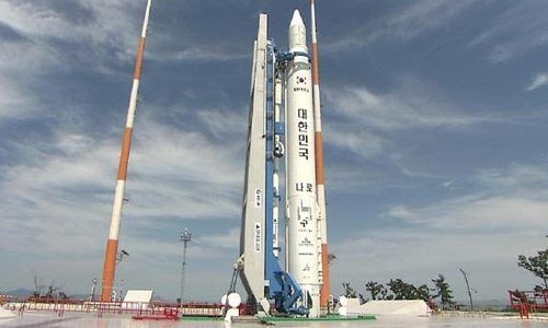 Poza Naro-1 (na zdjęciu) Korea Południowa prowadzi też prace konstrukcyjne nad w pełni rodzimą, trzystopniową rakietą na paliwo ciekłe. Szacunkowe przewidywania południowokoreańskich naukowców wskazują, że jej start mógłby się odbyć w 2021 / Zdjęcie: Astronomy and Law