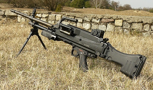 Armia niemiecka ma kupić 16 624 MG5 w czterech konfiguracjach (standardowej, erkaemowej, specjalnej i pojazdowej) za 142 mln euro. Według niemieckiej prasy, nowym 7,62-mm uniwersalnym karabinem maszynowym dla Bundeswehry ma być H&K HK121