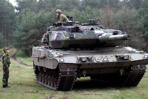 Szwedzki Strv 122 (Leopard 2S) 7. pułku czołgów / Zdjęcie: MO Szwecji