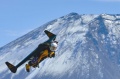 Jetman lata nad Azją