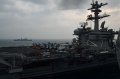 RFA Fort Rosalie wspiera USS Theodore Roosevelt