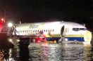 Boeing 737 wypadł z pasa na Florydzie