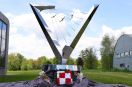 Prezentacja pomnika lotników polskich w Normandii