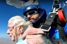 Skok spadochronowy 104-latki
