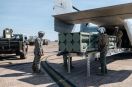 Osprey transportuje amunicję do HIMARS
