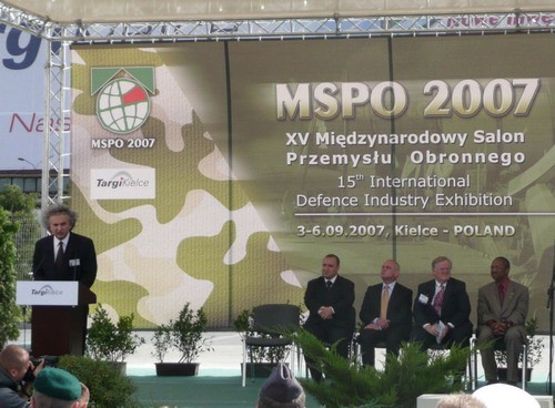W czasie uroczystości otwarcia. Przemawia prezes Targów Kielce dr Andrzej Mochoń