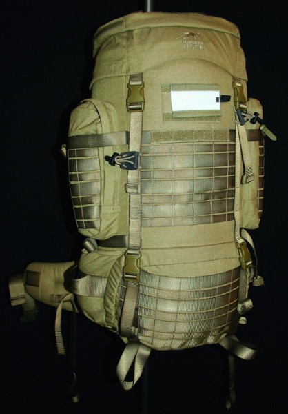 Raid Pack MkII to najnowsza druga wersja plecaka Tasmanian Tiger, którą można określić jako plecak do militarnego trekkingu górskiego, bo konstrukcją jest wyraźnie wzorowany jest na modelach przeznaczonych dla górskich wędrówców i alpinistów, a jednocześnie ma cechy przydatne żołnierzom. Ten model już noszą na plecach polscy komandosi