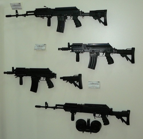 Karabinki Beryl i subkarabinki Mini Beryl z adapterami do magazynków od M16 / Zdjęcie: Remigiusz Wilk