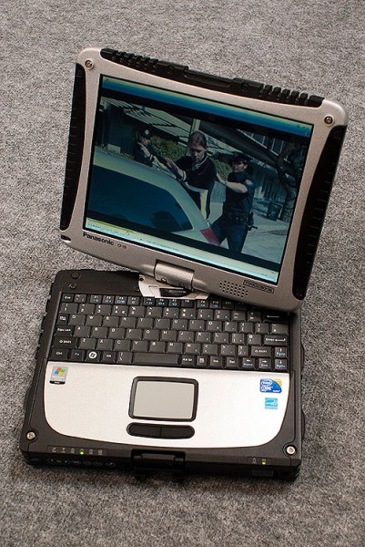 Notebook-Tablet  CF-19 jest podstawowym modelem w ofercie Panasonica