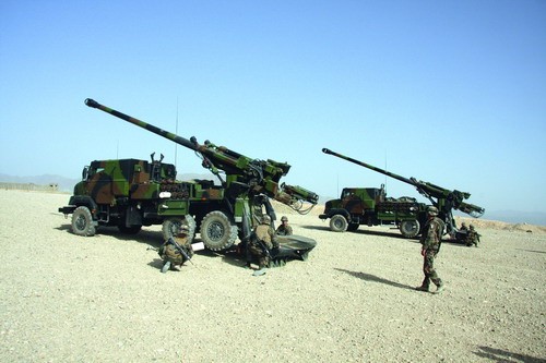 Francuskie haubice 155mm przeszły już chrzest bojowy podczas operacji w Afganistanie / Zdjęcie: Nexter