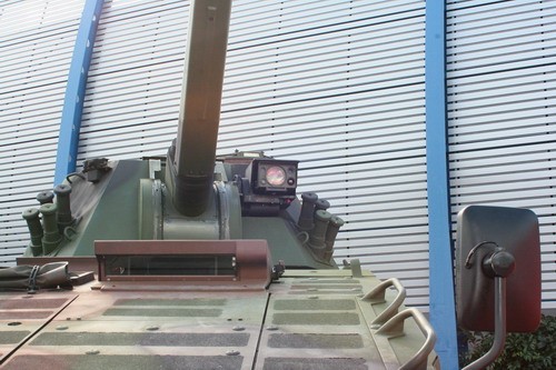 Wieżowy system  moździerzowy Huty Stalowa Wola, zamontowany na KTO Rosomak, wykorzystuje  głowicę ZIG-T-2