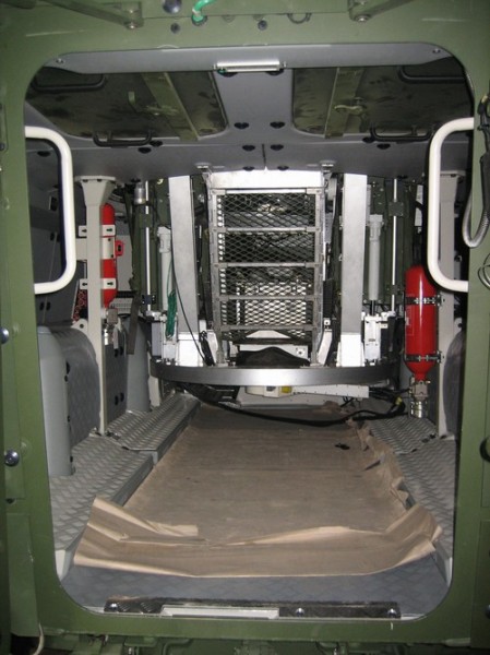Fitting and integration of the turret did not require any special alterations. A battery box with two rectifiers had just to be fitted in the crew compartment of the carrier