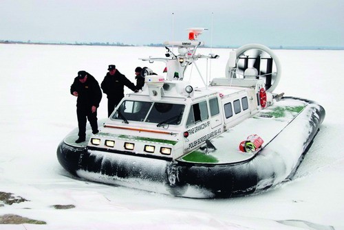 The Border Guard also owns hovercraft, their advantages being  particularly important during winter service, for example on the Vistula  Lagoon.