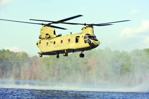 Przebojem eksportowym wciąż pozostaje CH-47 Chinook / Zdjęcia: Boeing
