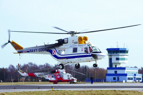 Śmigłowiec transportowy W-3, nr 0304 oraz ratowniczy W-3RM (nr 0511) zostały już przekazane do PZL-Świdnik / Zdjęcie: Czesław Cichy