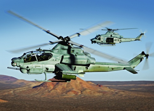 Bell Helicopter proponuje Siłom Zbrojnym RP pozyskanie dwóch śmigłowców – uderzeniowego AH-1Z i wielozadaniowego UH-1Y / Zdjęcie: Bell Helicopter