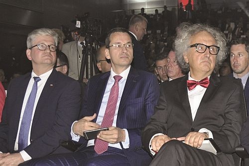 Podczas uroczystości otwarcia XXV MSPO, od lewej: Paweł Soloch, Mateusz Morawiecki i Andrzej Mochoń / Zdjęcia: Andrzej Hypki