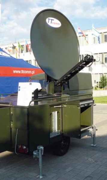UMSS obsługiwany jest zaledwie przez jedną osobę. Masa zestawu wynosi 800 kg. Szerokość 2,2 m oraz wysokość 1,9 m, pozwalają na transportowanie na pokładzie C-295M / Zdjęcie: Grzegorz Hołdanowicz