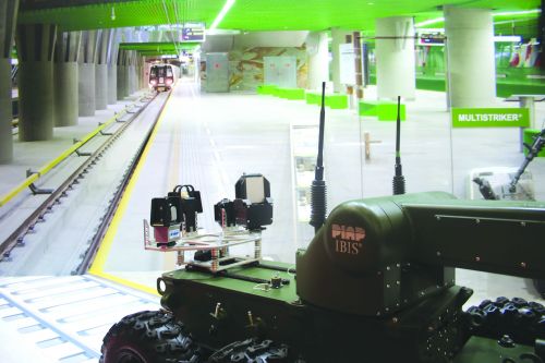 Zestaw urządzeń badawczo-pomiarowych Instytutu PIAP opracowano w celu wykrywania i identyfikacji zagrożeń CBRN występujących w miejscach użyteczności publicznej, w tym na stacjach metra