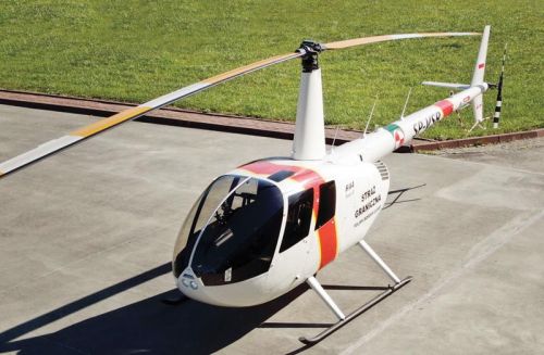 Śmigłowiec Robinson R-44 przeznaczony będzie głównie do realizacji zadań szkoleniowych, w tym do zapewnienia pilotom Straży Granicznej liczby godzin w powietrzu, wymaganej do utrzymania licencji
