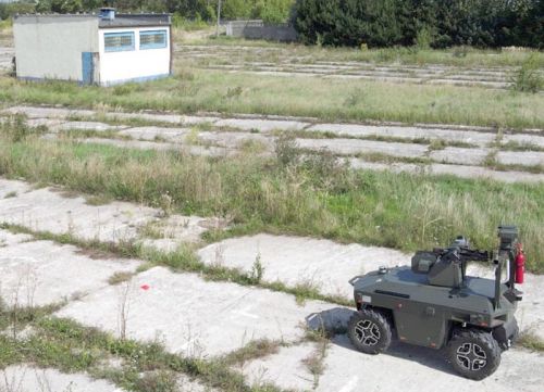 Podczas prób Perun zrealizował ponad 10-godzinny patrol, pokonując trasę 50 km w trybie autonomicznym / Zdjęcie: Stekop