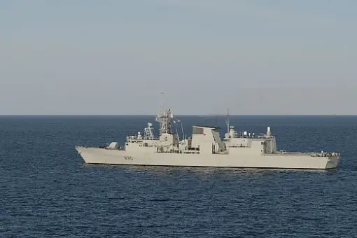 HMCS Halifax wraca do służby