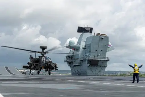 Apache na Queen Elizabeth 