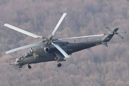 Serbskie Mi-35M na poligonie