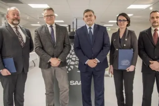 Umowa współpracy Saaba i AMW