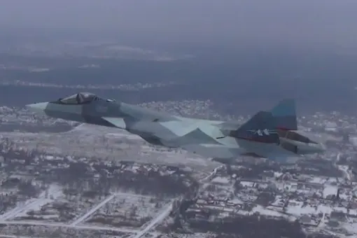 Oblot Su-57 z nowym silnikiem
