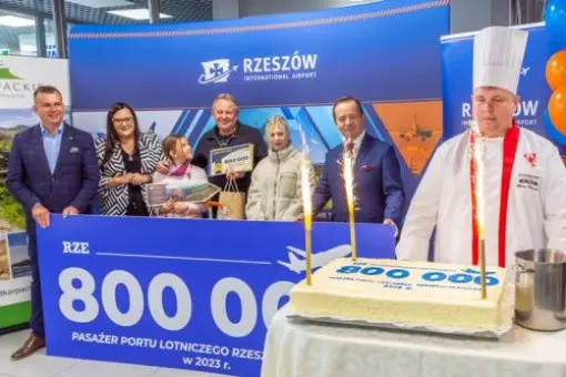 800 tys. pasażerów w Jasionce