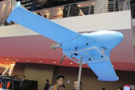 SAS 2016: Hybrydowy bsl od ST Aerospace