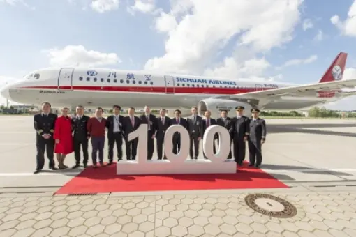 100. Airbus dla Sichuan Airlines